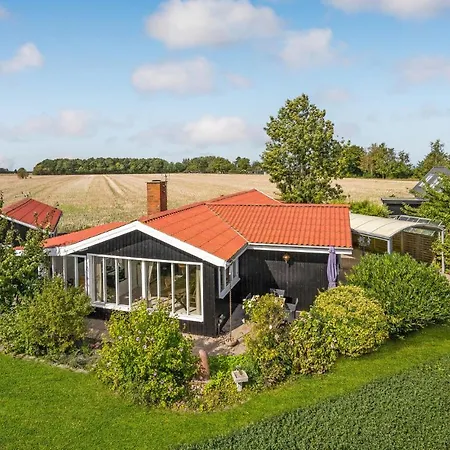 Stunning In With Kitchen Holiday home *