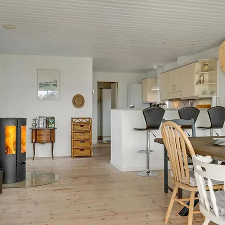 Casa de Férias Stunning In With Kitchen *