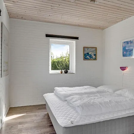 Casa de Férias Stunning In With Kitchen Otterup